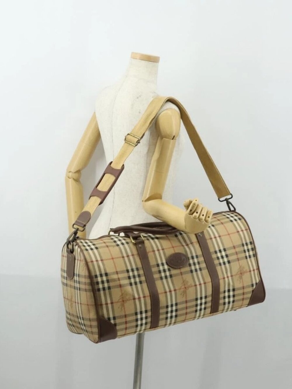 Burberrys Nova Check Boston Bag PVC Beige Gold Auth 155391